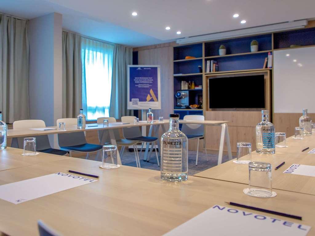 Novotel Pont De L'arc Hotel