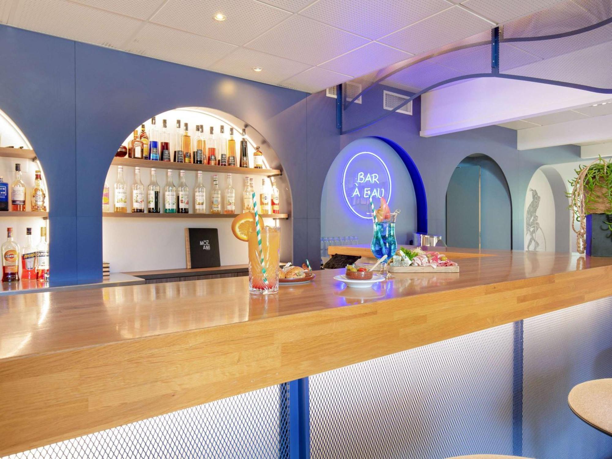 Novotel Pont De L'arc 4*
