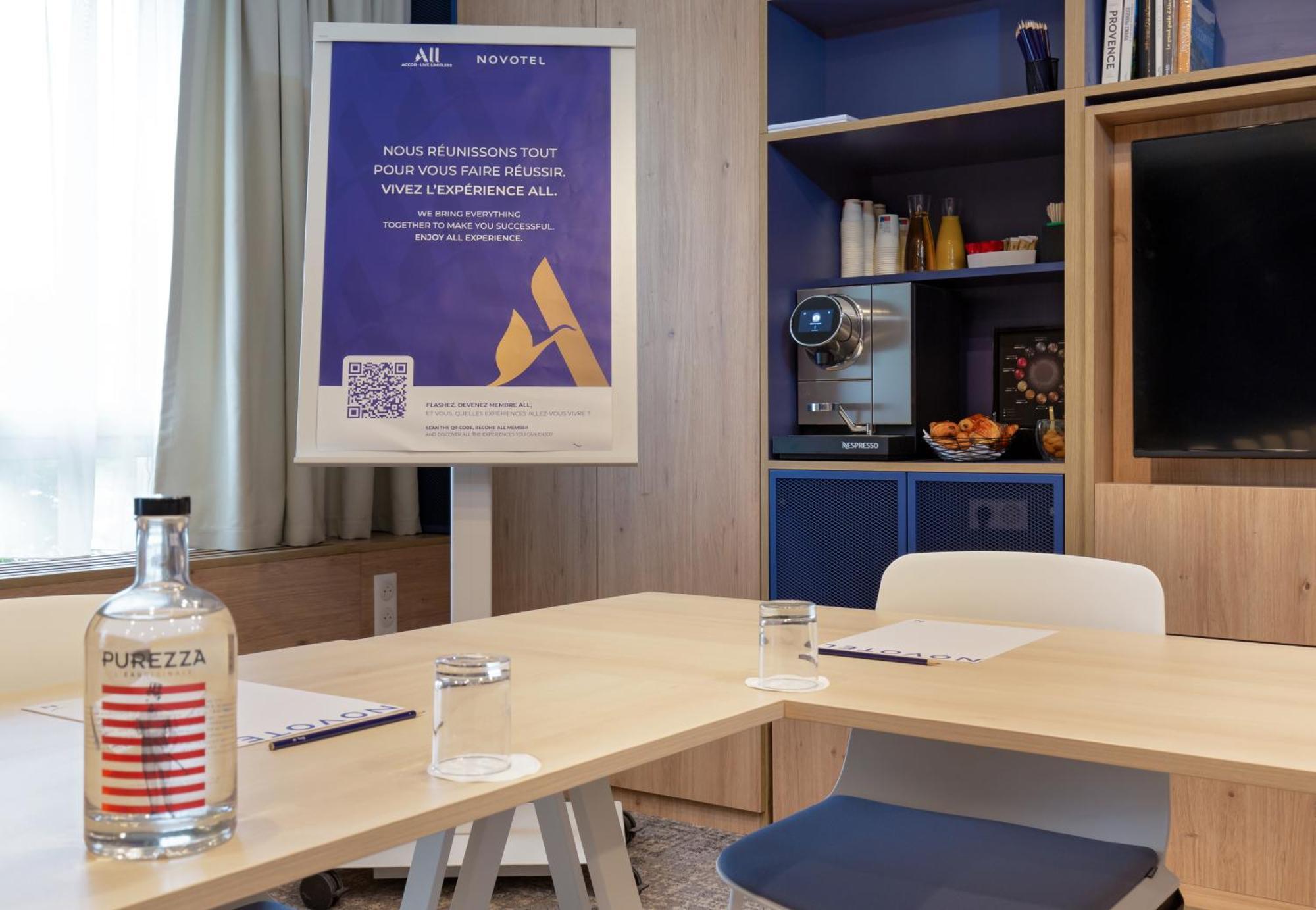 Novotel Pont De L'arc 4*