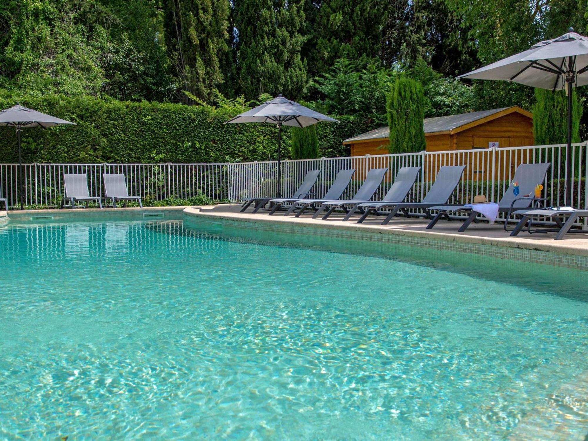 Hotel Novotel Pont De L'arc